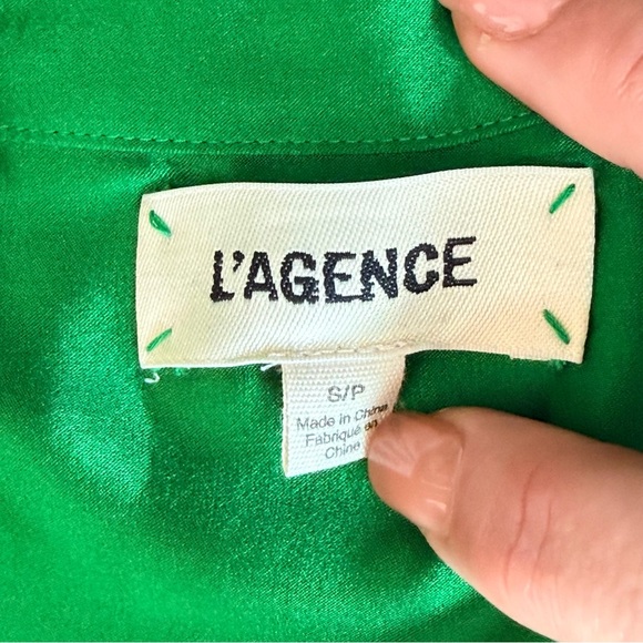 ☘️L’AGENCE☘️ Emmy Emerald Green 100% Silk Sleeveless Blouse - Picture 4 of 5
